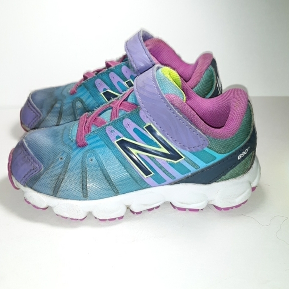 New Balance toddler 8 - Picture 3 of 6